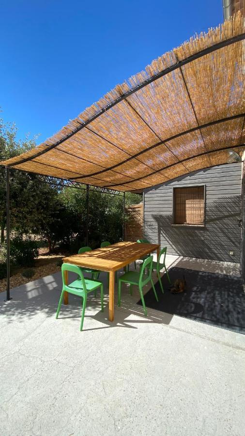 Villa Spacieuse Avec Terrasse Et Vue Mont Ventoux Entrechaux Dış mekan fotoğraf