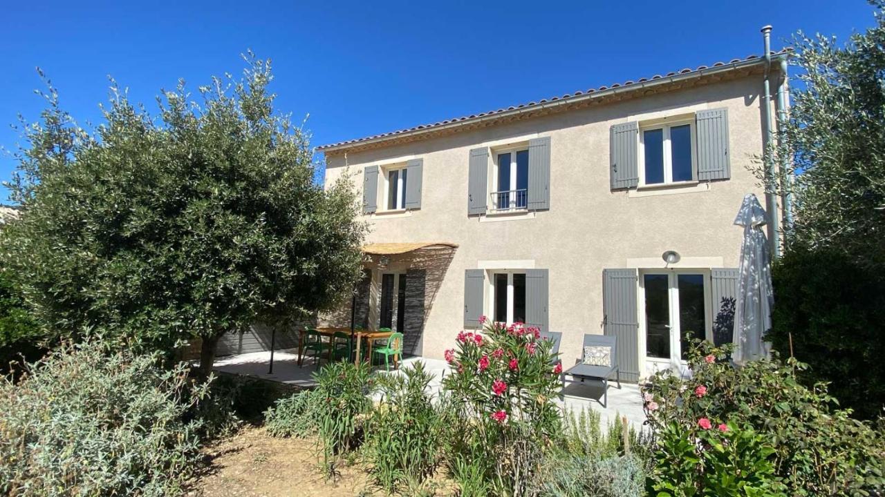 Villa Spacieuse Avec Terrasse Et Vue Mont Ventoux Entrechaux Dış mekan fotoğraf