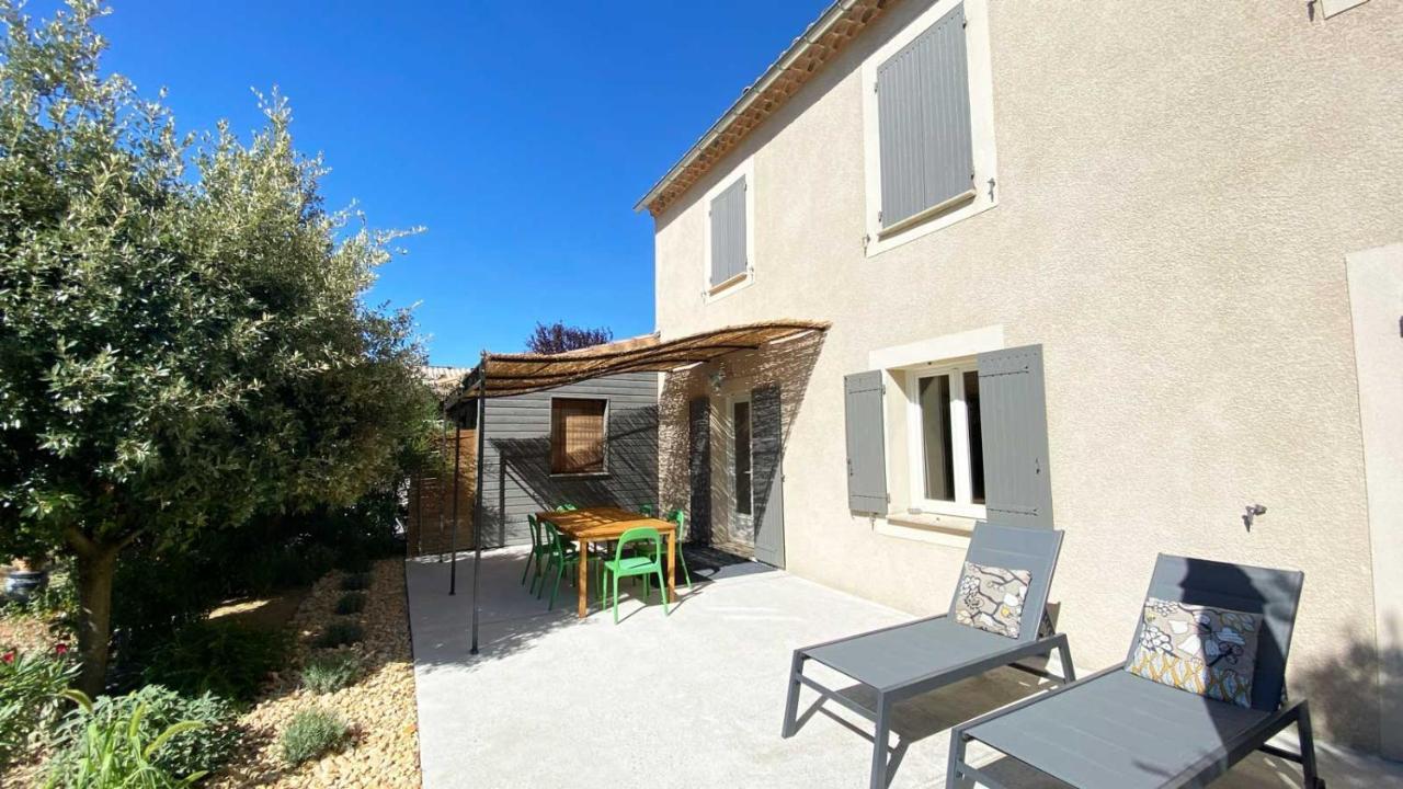 Villa Spacieuse Avec Terrasse Et Vue Mont Ventoux Entrechaux Dış mekan fotoğraf